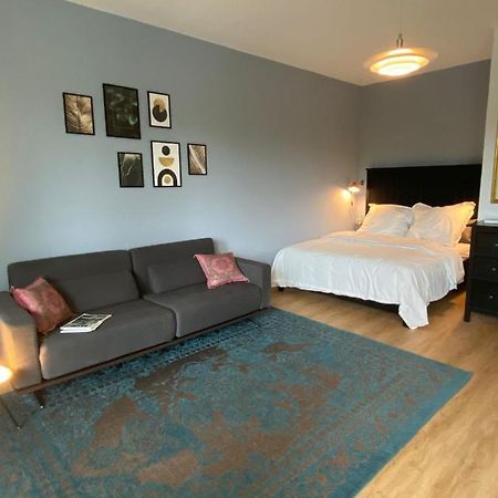 Beautiful Apartment With Balcony Berlin Kültér fotó