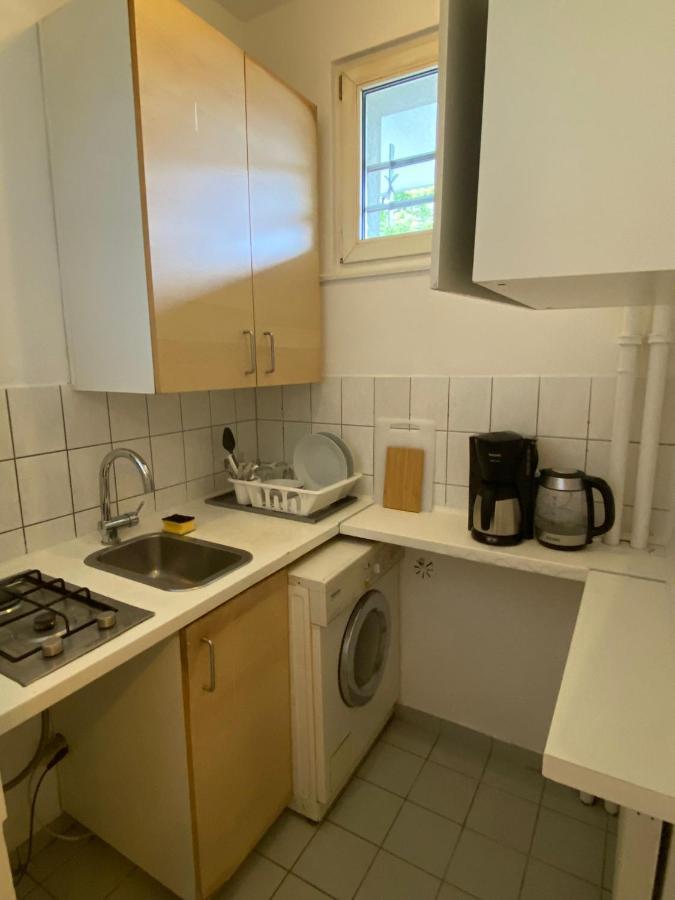 Beautiful Apartment With Balcony Berlin Kültér fotó