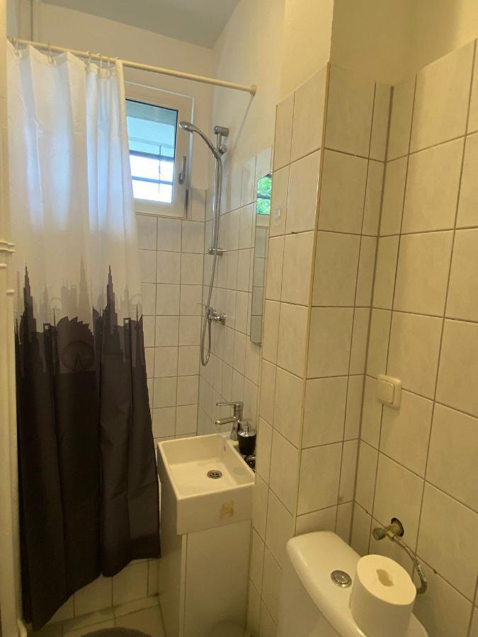 Beautiful Apartment With Balcony Berlin Kültér fotó